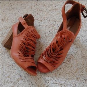 Chunky heeled sandal